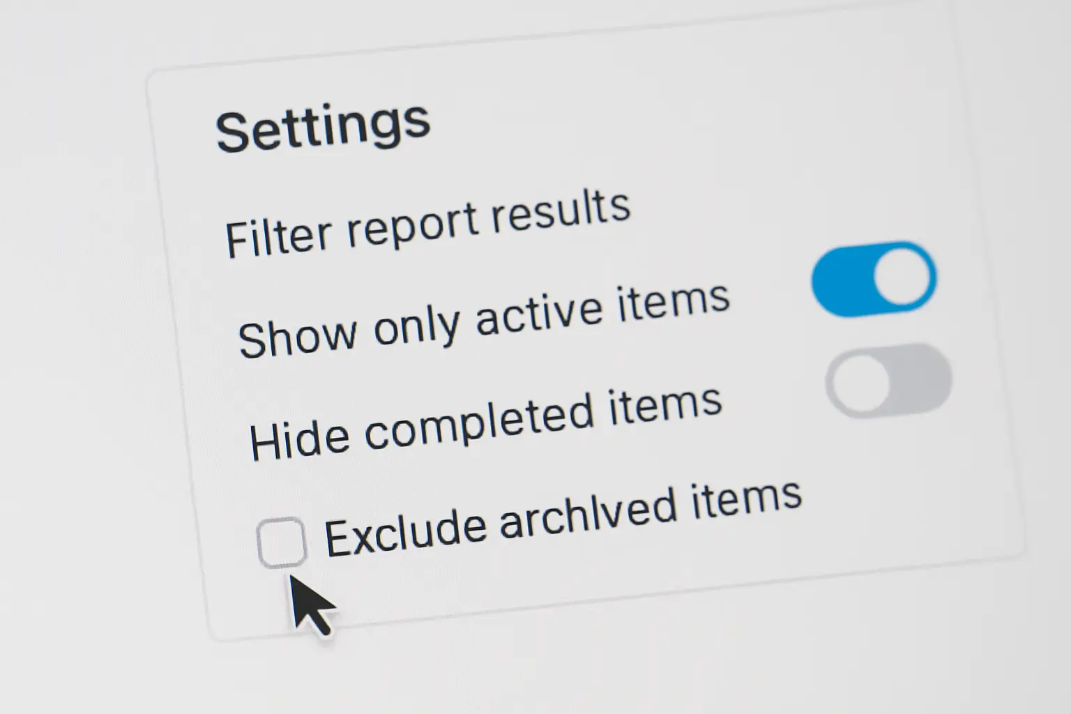 Panel de filtros de un informe de similitud con las opciones de excluir citas y bibliografía
